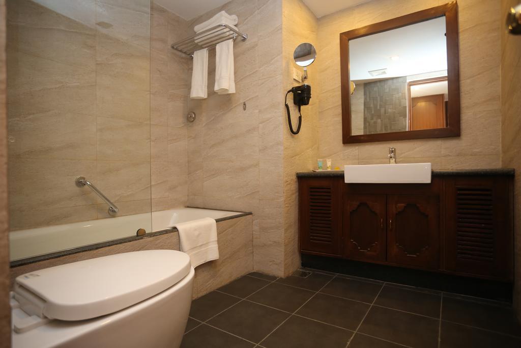 Deluxe Double or Twin Room with Lake View